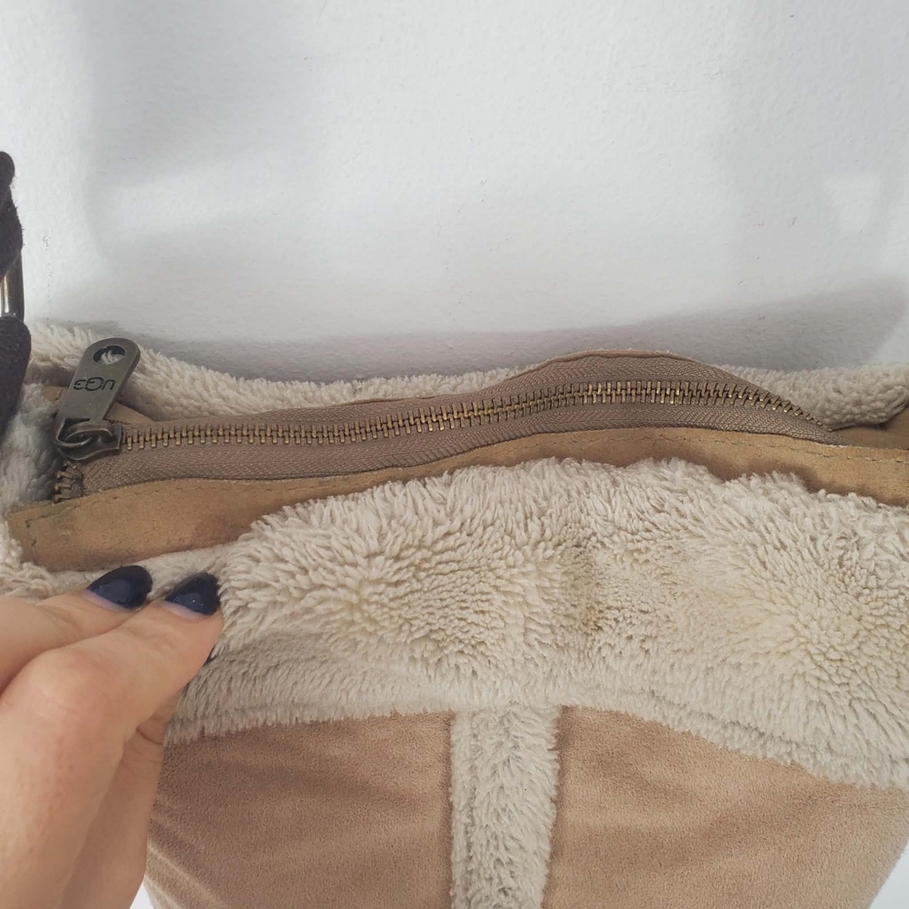 UGG Crossbody Tan And Brown Bag - Picture 6 of 12